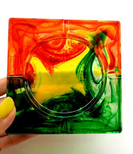 Load image into Gallery viewer, Handmade Ash Tray- Rasta color
